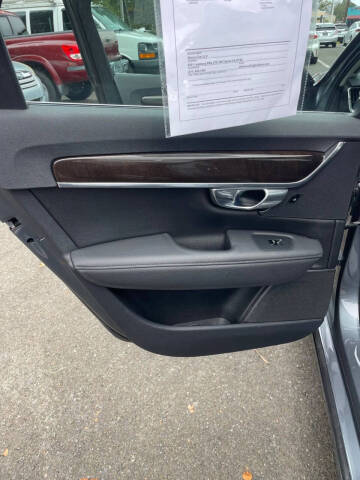 2017 Volvo S90 T5 Momentum