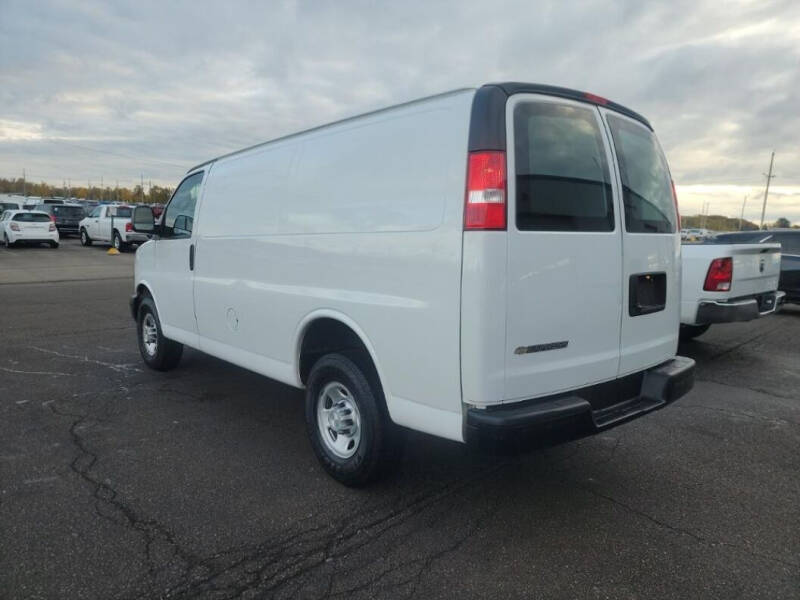 2021 Chevrolet Express 2500