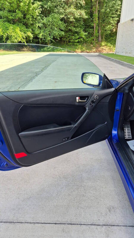 2013 Hyundai Genesis Coupe 3.8 Track