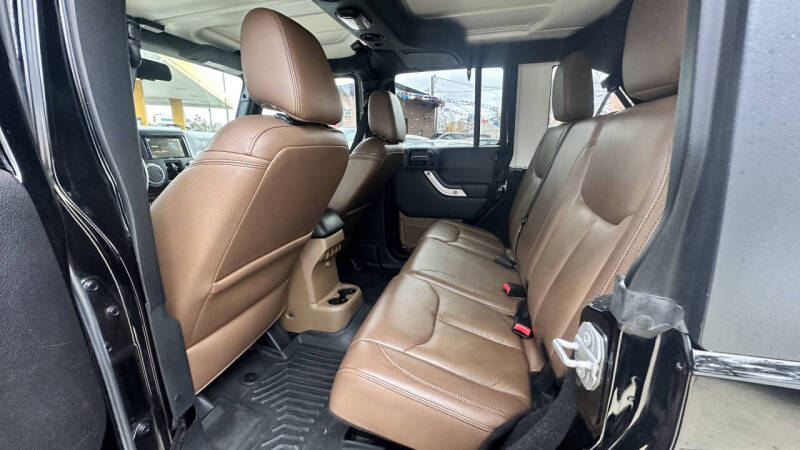 2016 Jeep Wrangler Unlimited Sahara