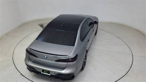 2023 BMW 7 Series 740i