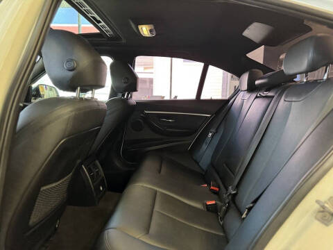 2017 BMW 3 Series 330i