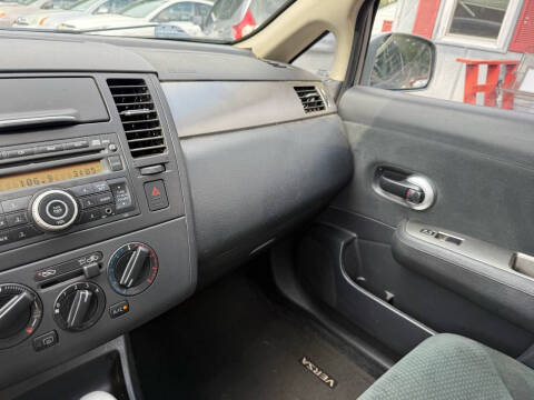 2012 Nissan Versa 1.8 S