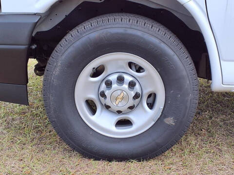 2024 Chevrolet Express 2500