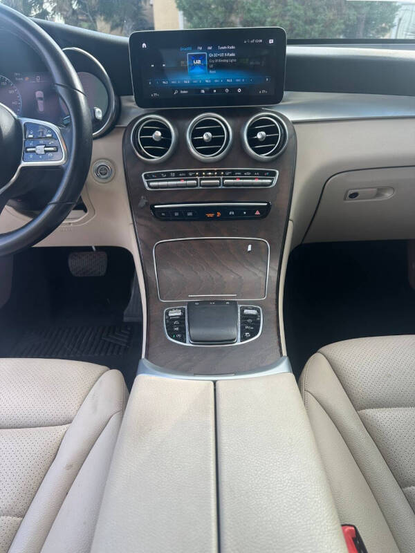 2021 Mercedes-Benz GLC GLC 300