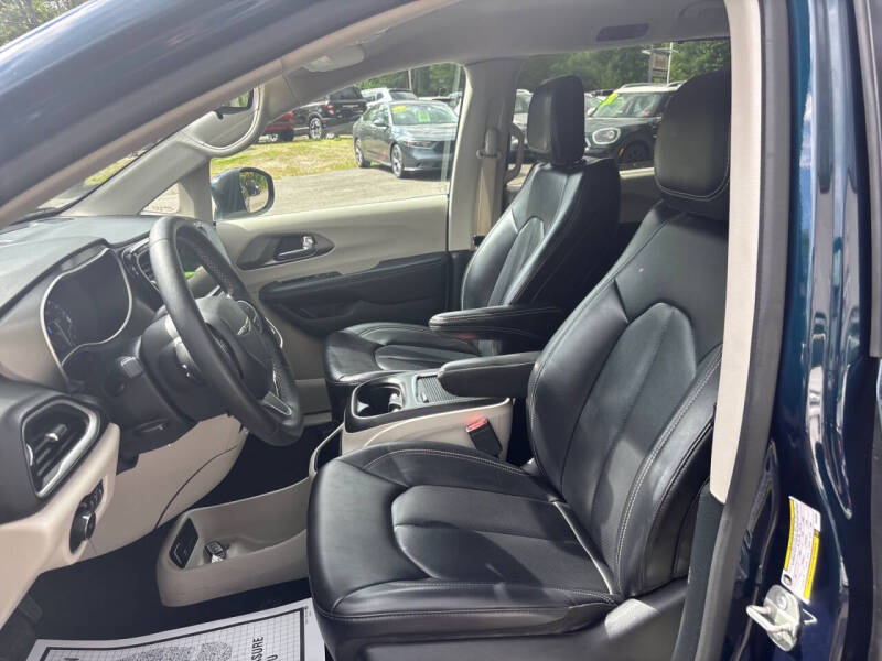 2023 Chrysler Pacifica Touring L