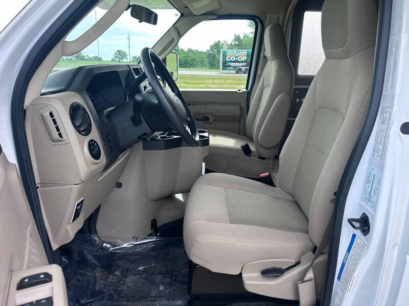 2017 Ford E-Series E-350 SD