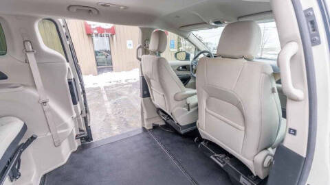 2017 Chrysler Pacifica Touring