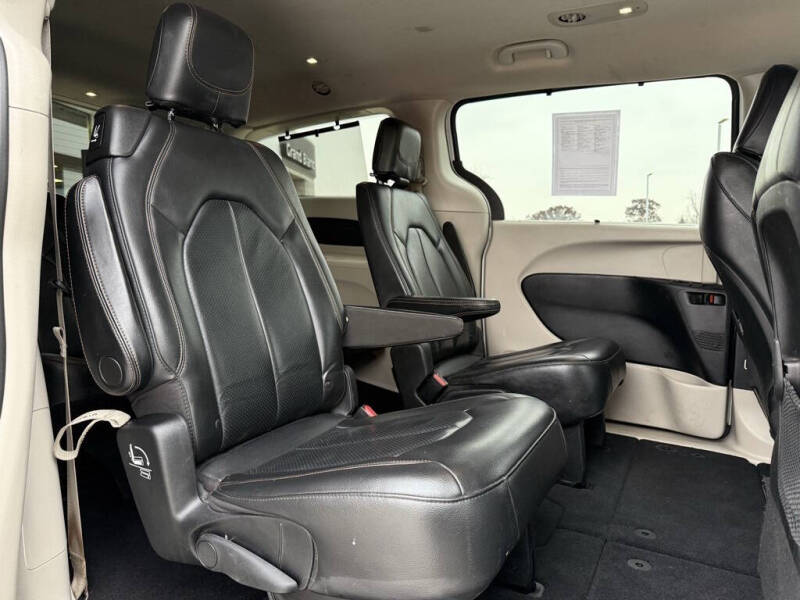 2020 Chrysler Pacifica Touring L