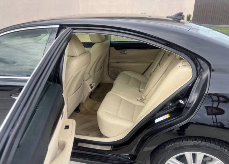 2014 Lexus ES 350e