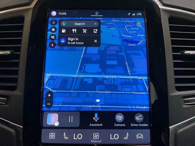 2025 Volvo XC90 B5 Core Bright Theme
