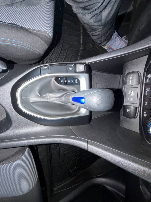 2019 Hyundai Veloster