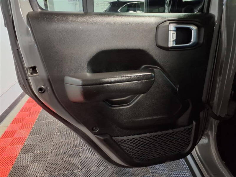 2022 Jeep Gladiator Willys