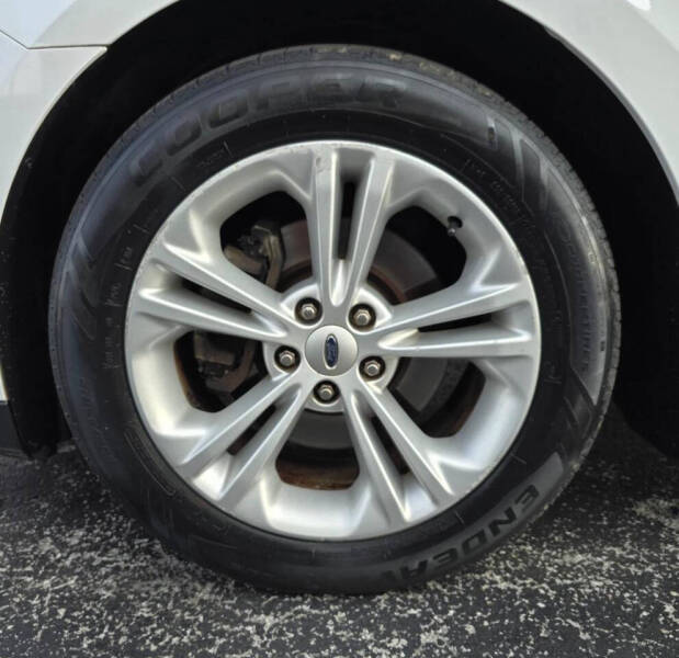 2014 Ford Taurus SEL