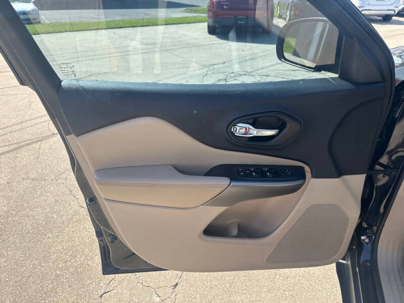 2019 Jeep Cherokee Latitude