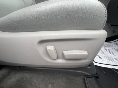 2016 Toyota Sienna XLE 8-Passenger