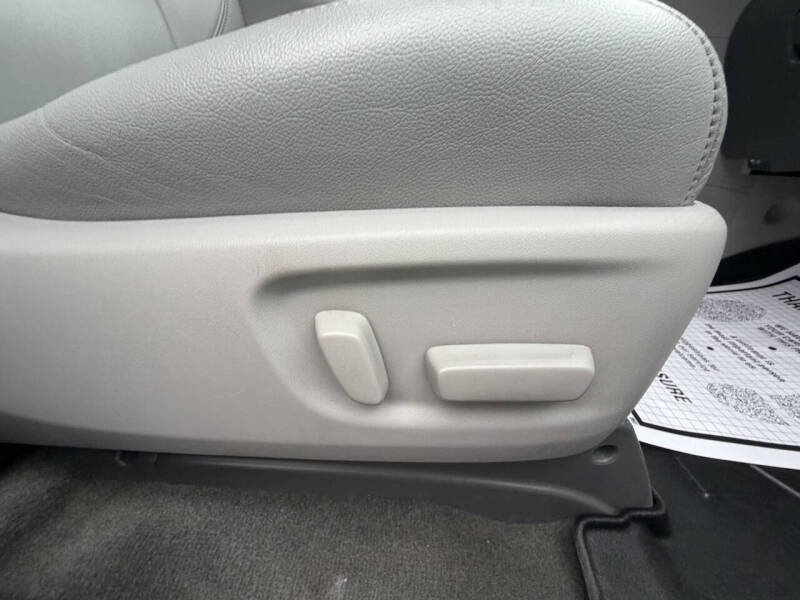 2016 Toyota Sienna XLE 8-Passenger