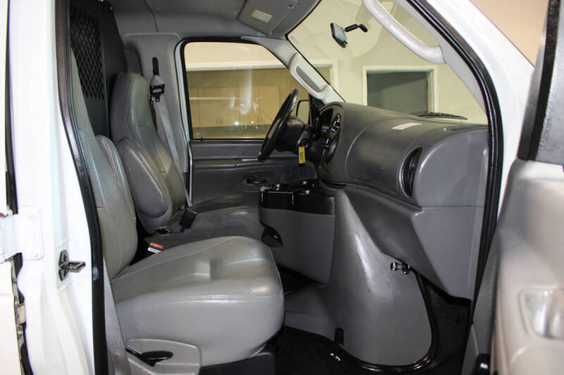 2006 Ford E-Series E-350 SD