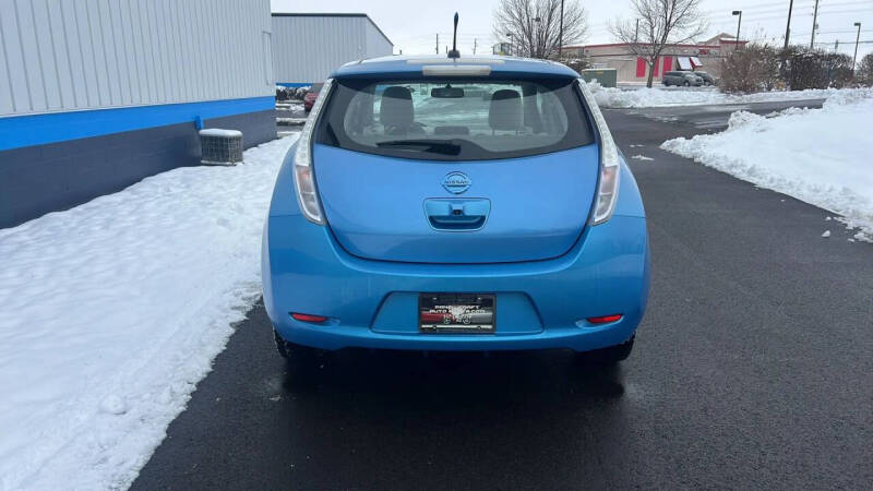 2011 Nissan LEAF