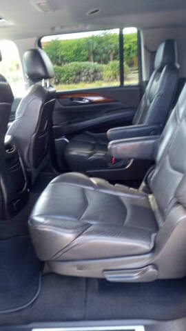 2017 Cadillac Escalade ESV Luxury