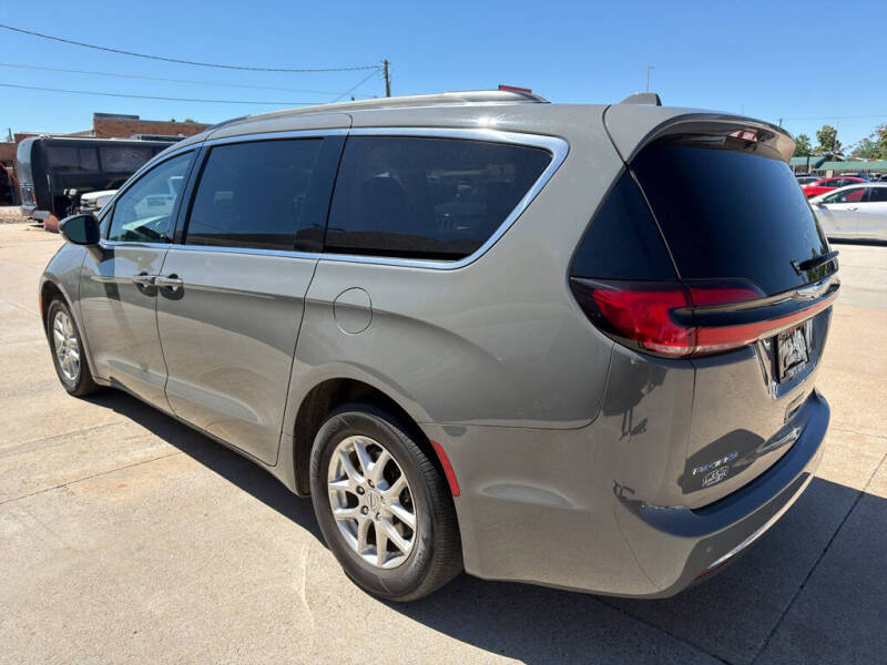 2022 Chrysler Pacifica Touring L