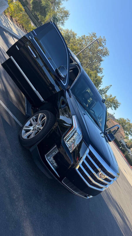 2018 Cadillac Escalade ESV Premium Luxury