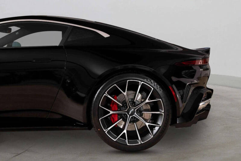 2025 Aston Martin Vantage