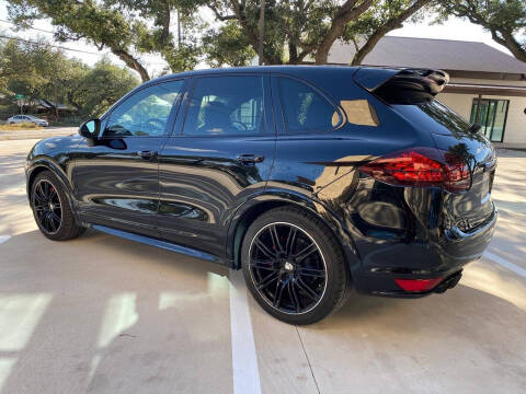 2013 Porsche Cayenne GTS