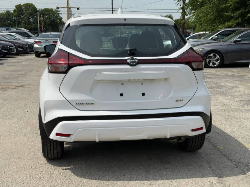 2023 Nissan Kicks SV