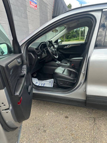 2021 Ford Escape SEL