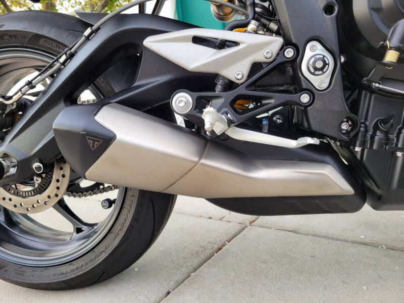 2025 Triumph Street Triple 765RS