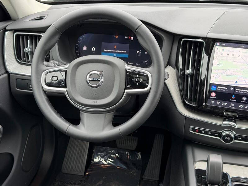 2025 Volvo XC60 B5 Plus Dark Theme