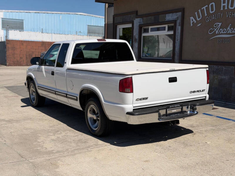 2000 Chevrolet S-10 LS