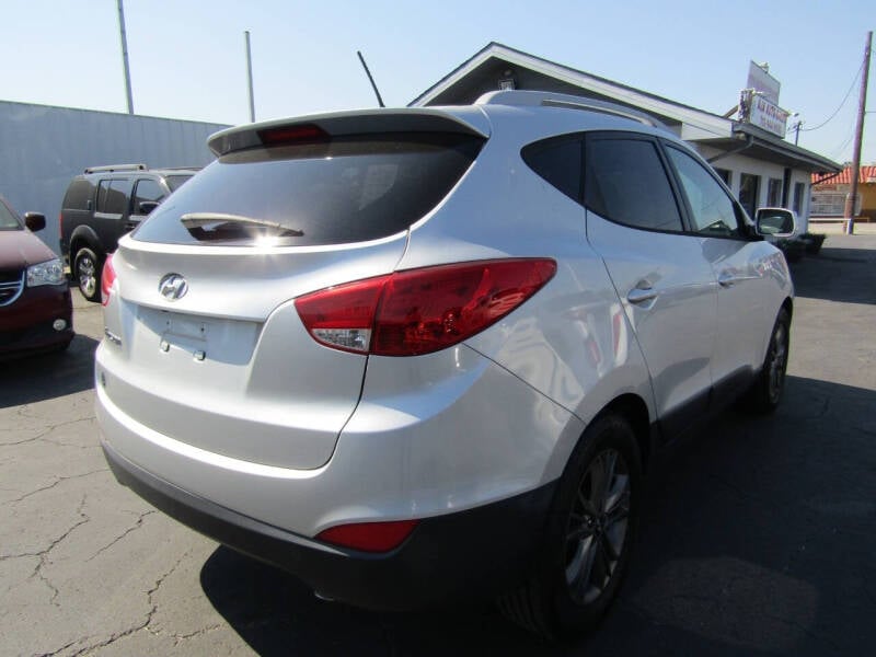 2014 Hyundai Tucson SE photo 5