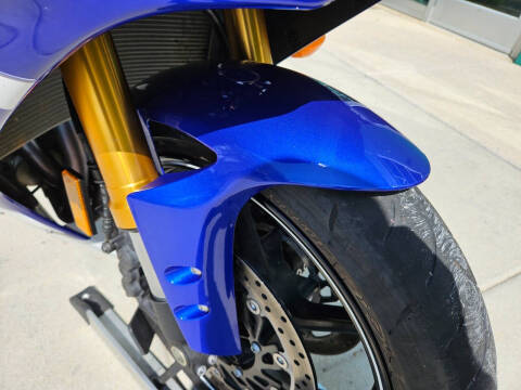 2011 Yamaha YZF-R1
