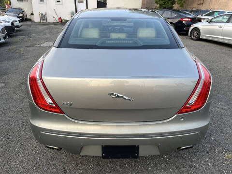 2011 Jaguar XJ