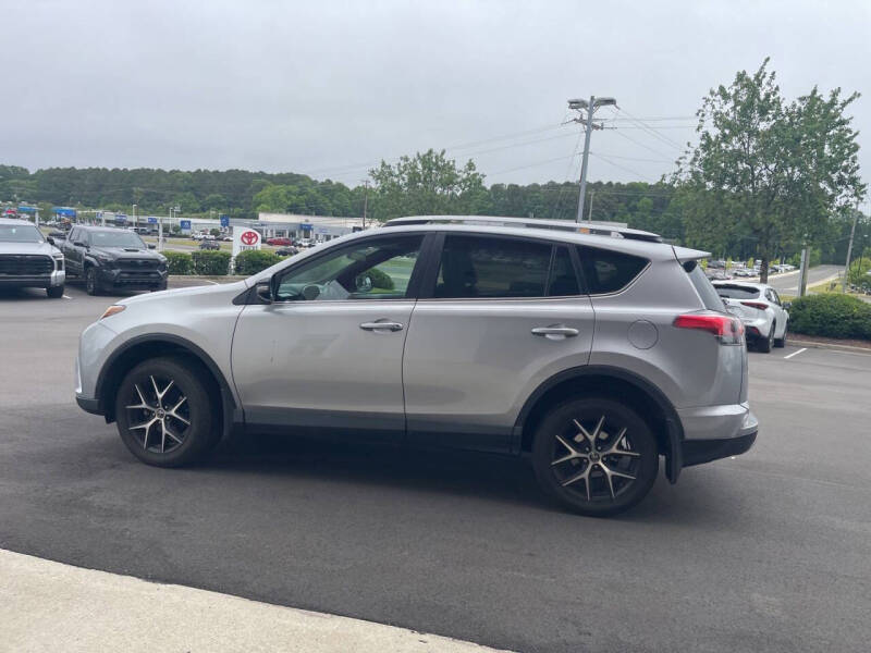2017 Toyota RAV4 SE
