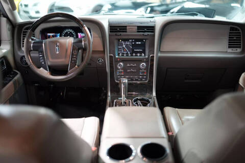 2017 Lincoln Navigator Select