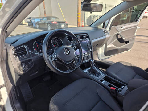 2019 Volkswagen e-Golf SE