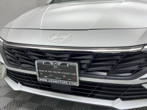 2025 Hyundai Elantra Hybrid Limited