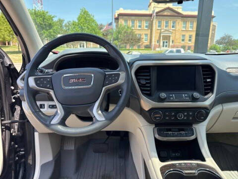 2022 GMC Acadia Denali