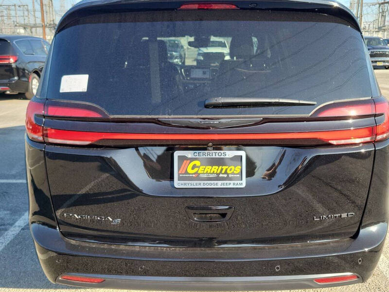 2026 Chrysler Pacifica Limited