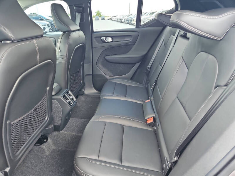 2026 Volvo XC40 B5 Core