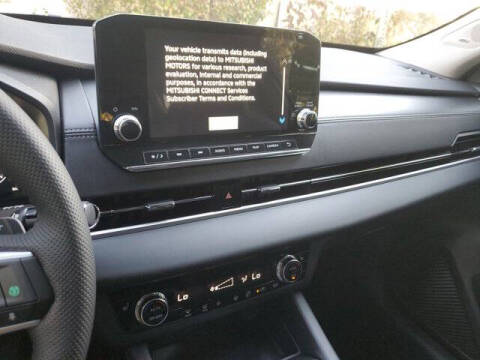 2025 Mitsubishi Outlander PHEV SE