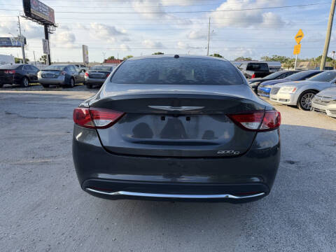 2015 Chrysler 200 C
