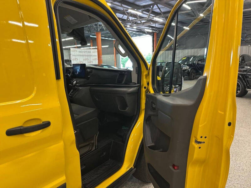 2022 Ford Transit 250