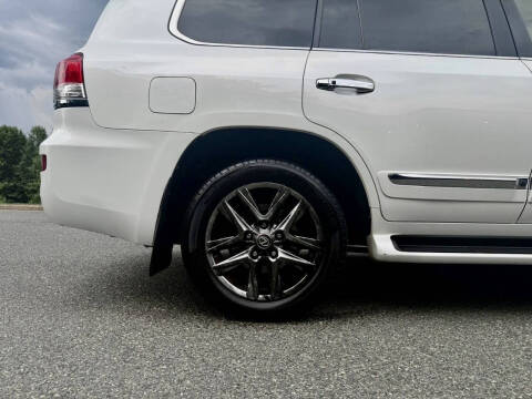 2014 Lexus LX 570