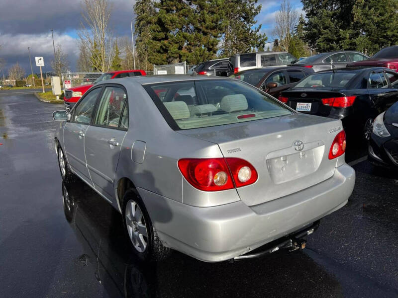 2006 Toyota Corolla LE photo 5