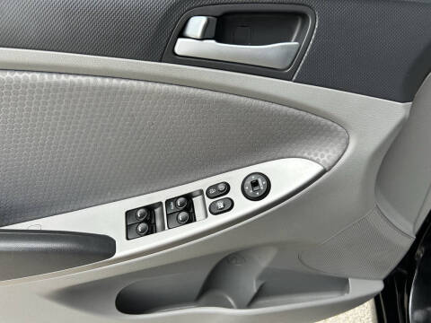 2016 Hyundai Accent Sport