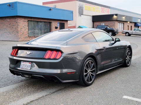 2017 Ford Mustang EcoBoost Premium
